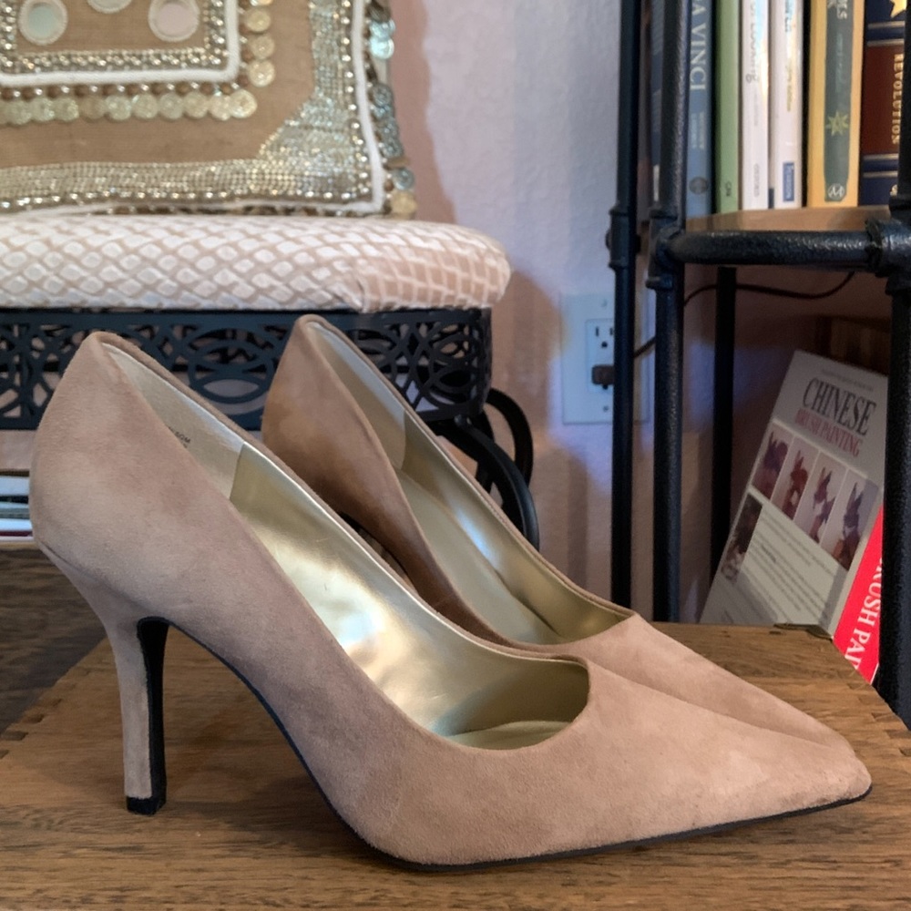 Nine West Classic Point Nude Heel